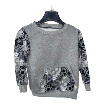 Pulli mit Tasche Totenkopf