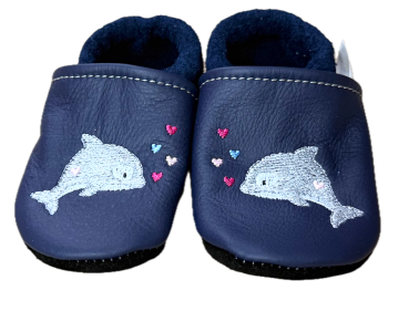 Krabbelschuhe Delfin auf grau