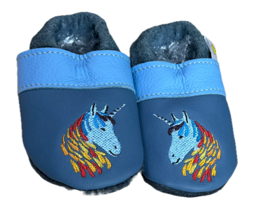 Lederpuschen Einhorn auf Taubenblau