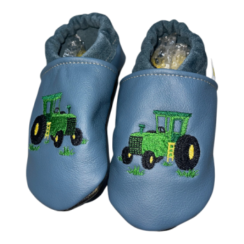 Lederpuschen Trecker auf taubenblau mit Latexsohle