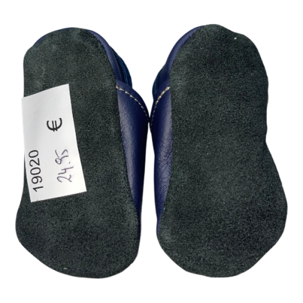 Lauflernschuhe Feuerwehr auf dunkelblau