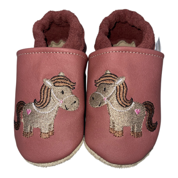 Lauflernschuhe Pferd auf terra