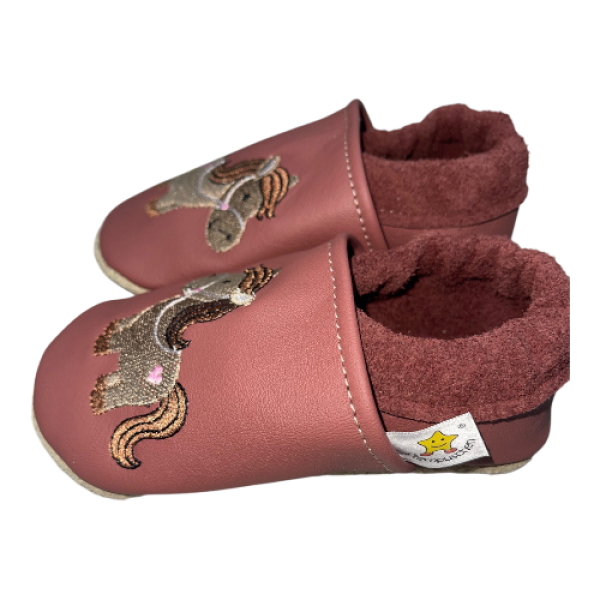 Lauflernschuhe Pferd auf terra