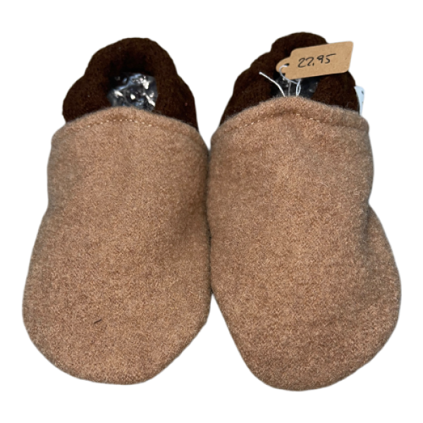 Wollwalkpuschen in Camel