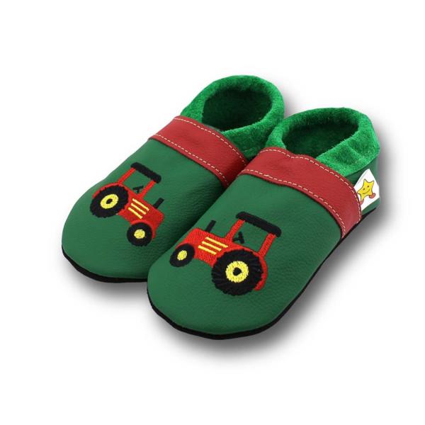 Lauflernschuhe roter Trecker auf grün