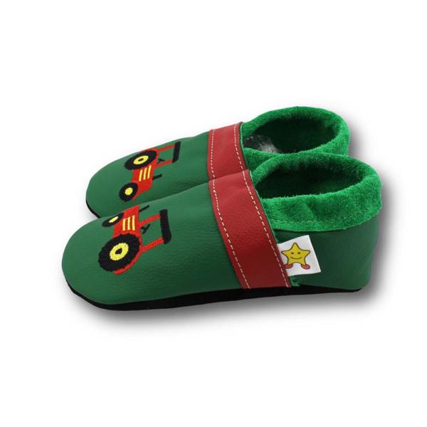 Lauflernschuhe roter Trecker auf grün