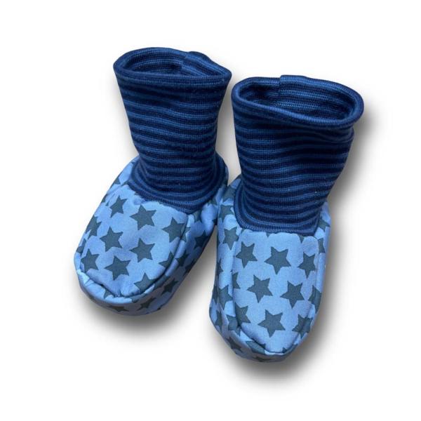 Softshell-Baby Schlupfis Sterne auf hellblau