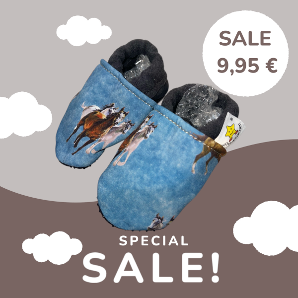 Vegane Krabbelschuhe PFERDE