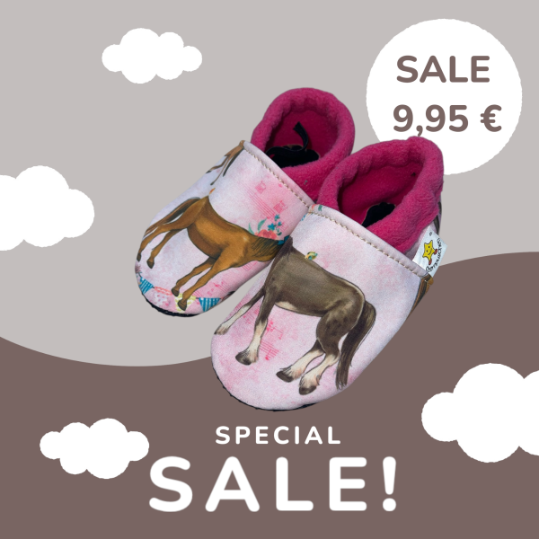 Vegane Krabbelschuhe PFERDE