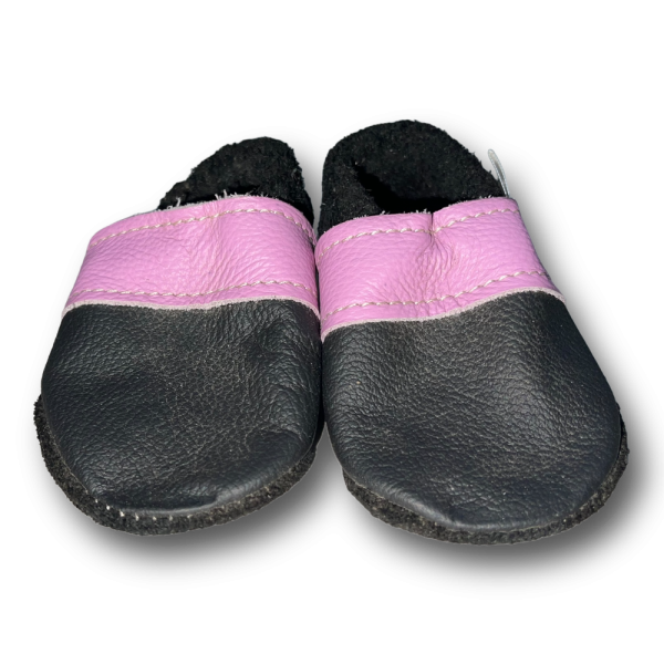 Hauschuhe schwarz / flieder
