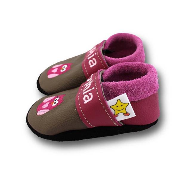 Krabbelschuhe Eule auf schlamm