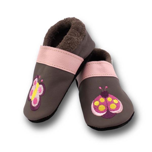 Krabbelschuhe Käfer auf braun
