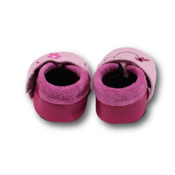 Krabbelschuhe Schmetterling im Flug auf rosa